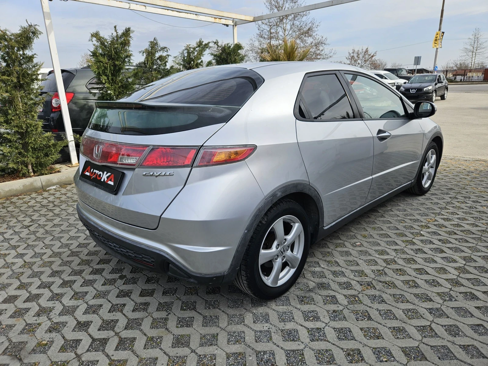 Honda Civic 1.4i-83кс= ELEGANCE= 6СКОРОСТИ= КЛИМАТРОНИК  - изображение 3