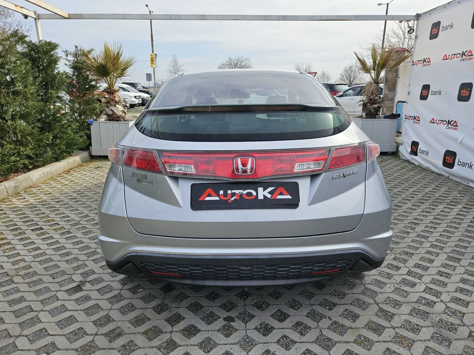 Honda Civic 1.4i-83кс= ELEGANCE= 6СКОРОСТИ= КЛИМАТРОНИК  - изображение 4