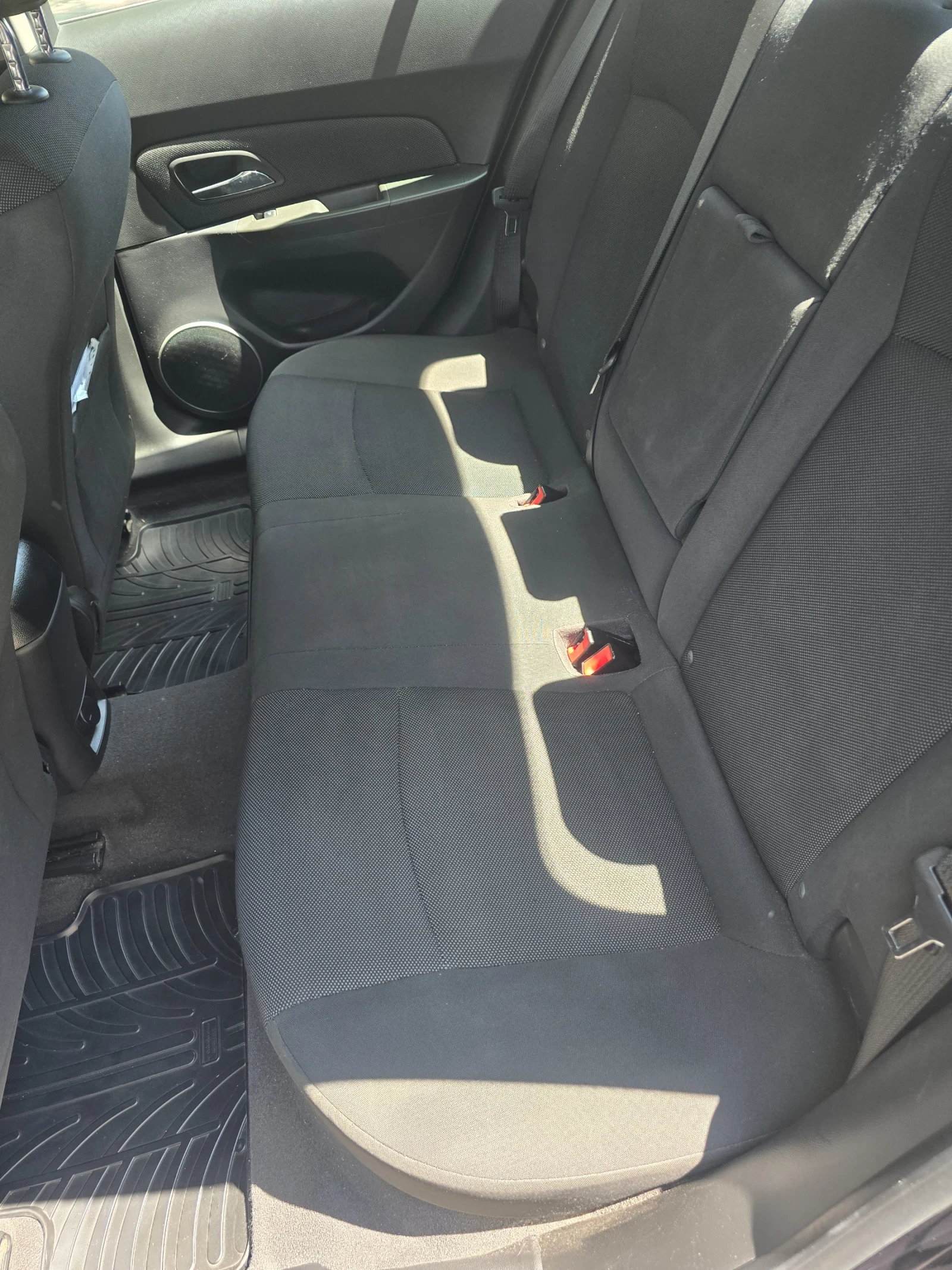 Chevrolet Cruze 1.7 TDI 131к.с./НАВИГАЦИЯ/ РЕГИСТРИРАН - изображение 10