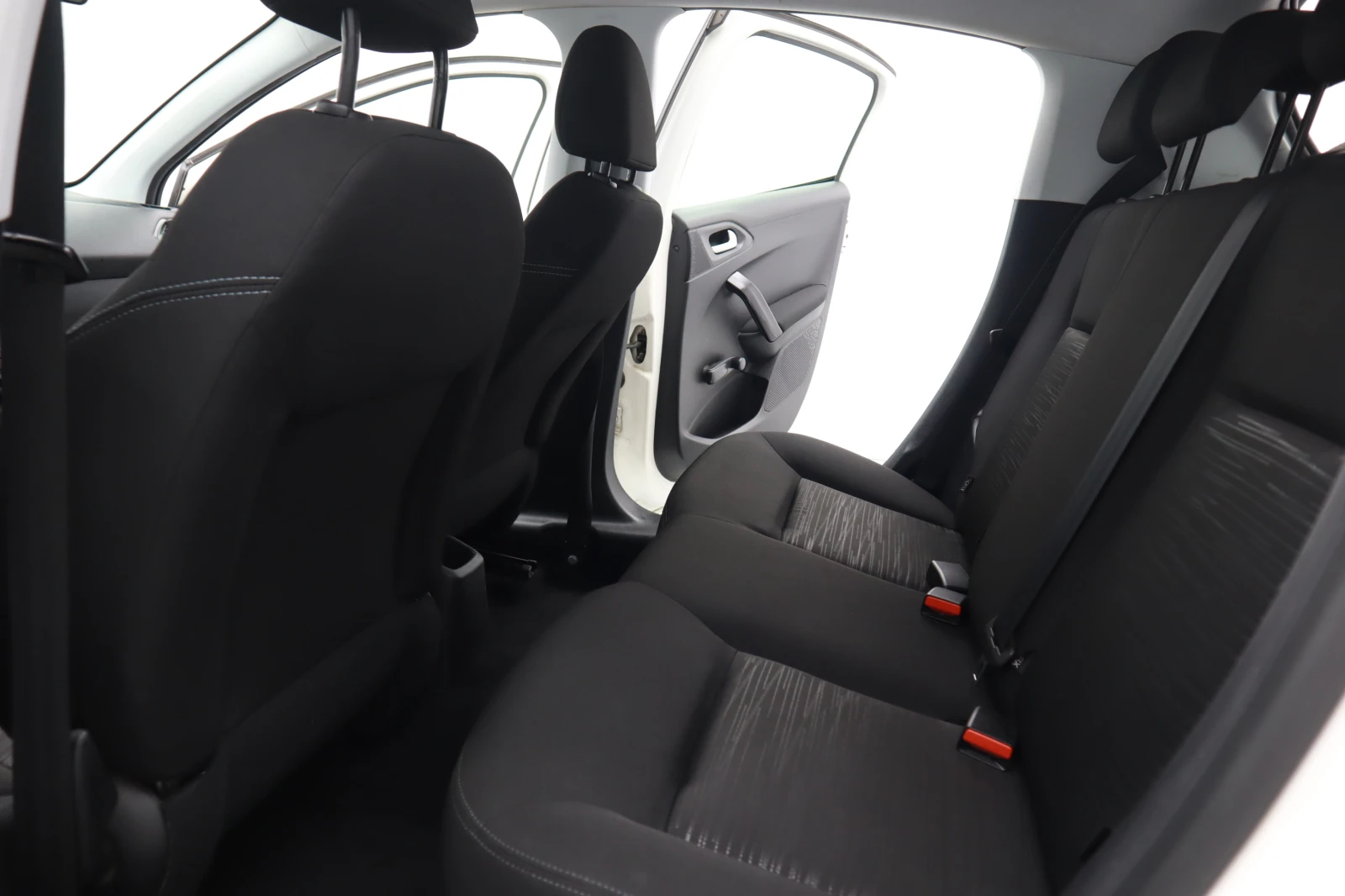 Peugeot 208 1.6 | Mobile.bg — изображение 12