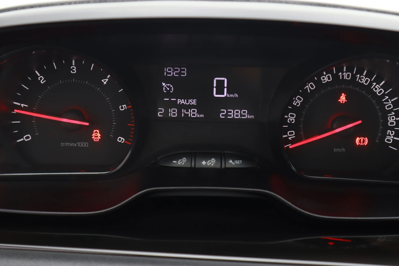 Peugeot 208 1.6 | Mobile.bg — изображение 14