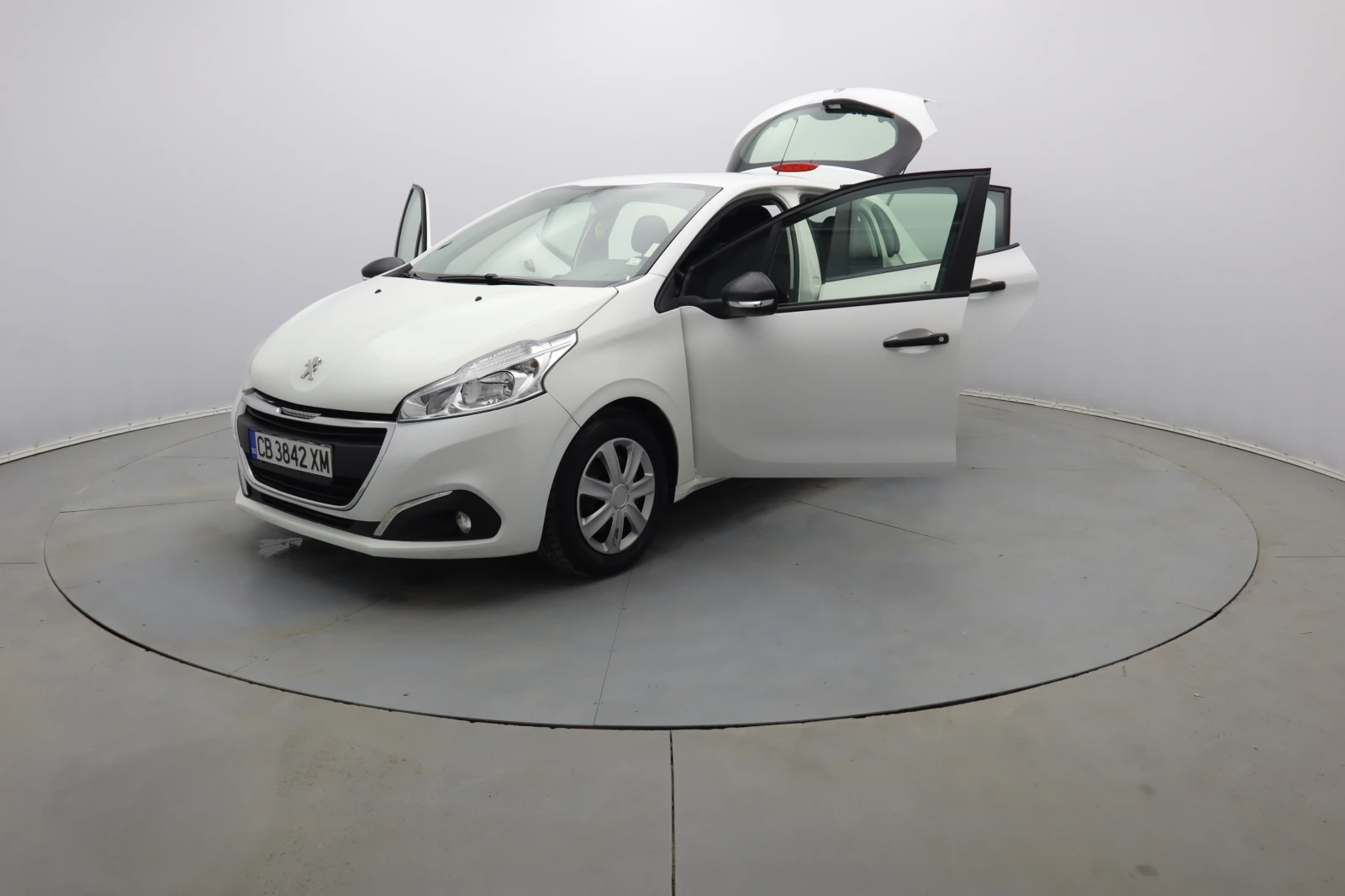 Peugeot 208 1.6 - изображение 8