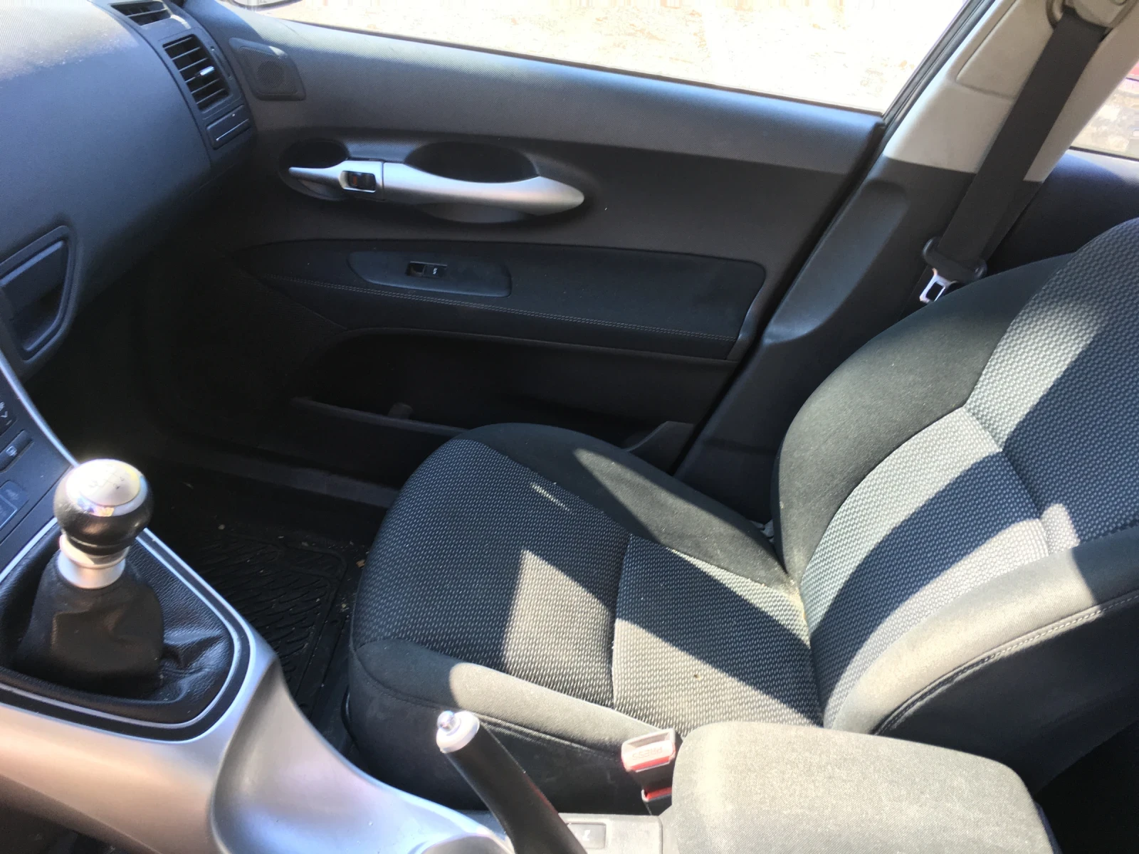Toyota Auris фейслифт - изображение 7