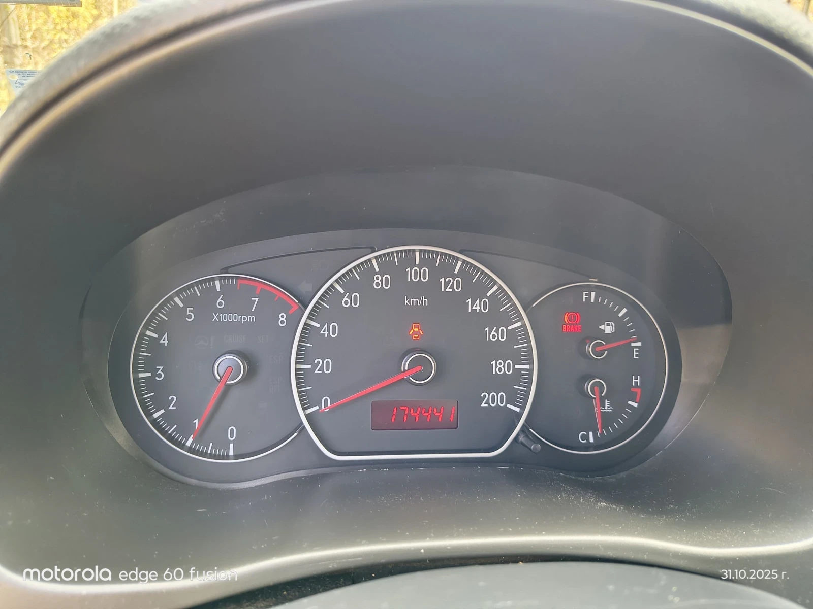 Suzuki SX4 1.6i 107к.с - изображение 9