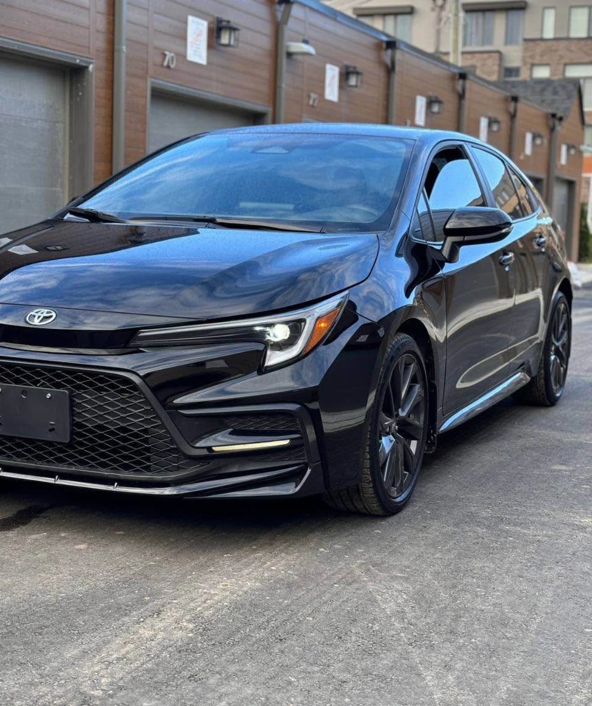 Toyota Corolla SE * * ПОДГРЕВИ * * CARFAX * * АВТО КРЕДИТ * *  - изображение 2