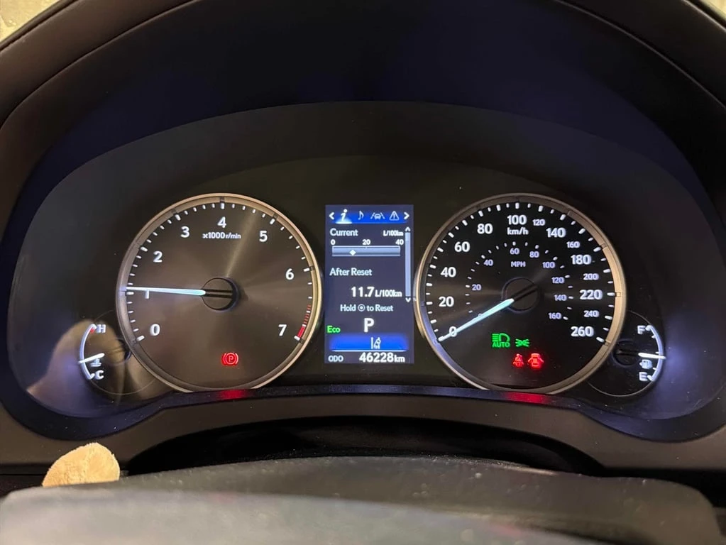 Lexus RC * 300 * CARFAX * БЕЗ ПЪРВОНАЧАЛНА ВНОСКА - изображение 9