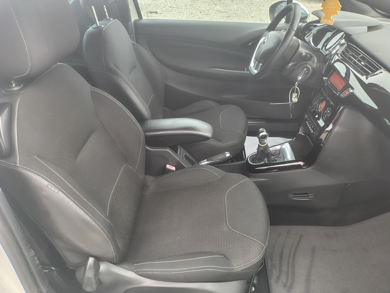 Citroen DS3 1, 6i | Mobile.bg � ����������� 12