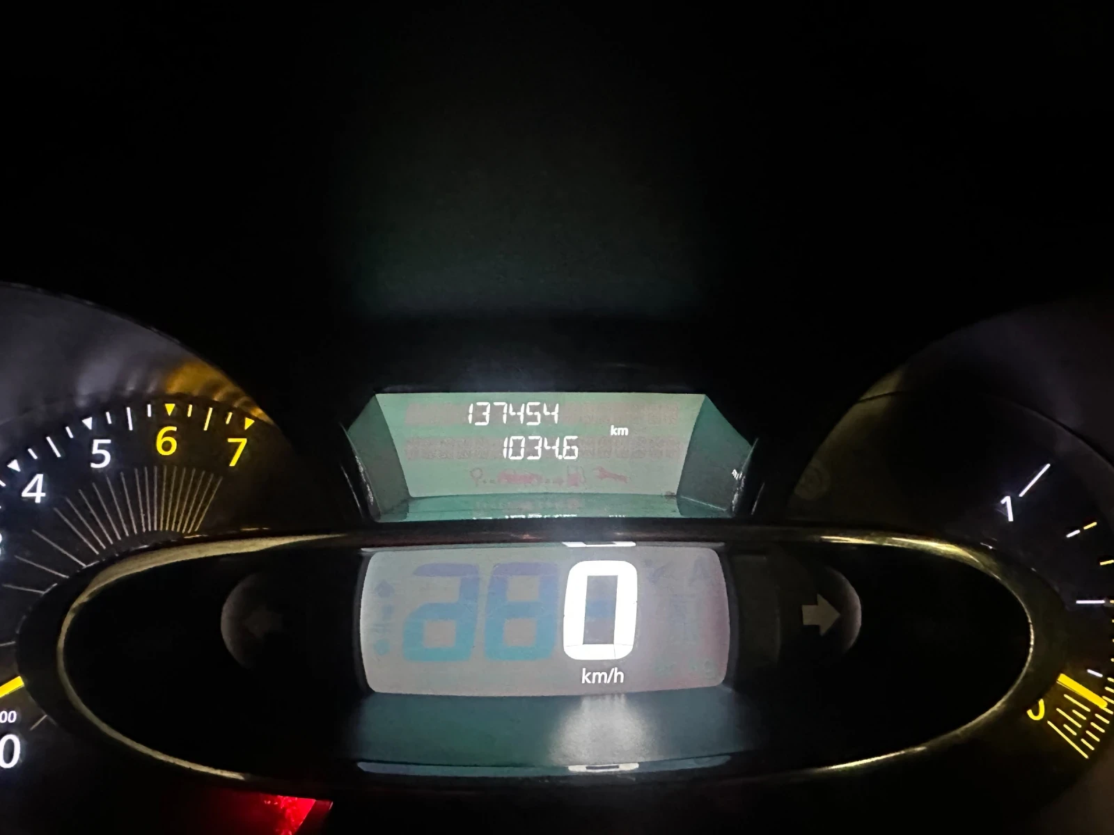 Renault Clio, снимка 11 - Автомобили и джипове - 53746026