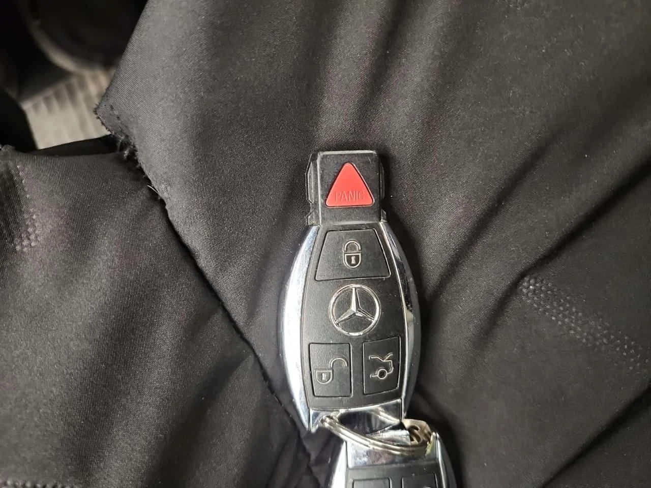 Mercedes-Benz C 300 PANORAMA | АМБИЕНТНО | KEYLESS | ПОДГРЕВИ, снимка 8 - Автомобили и джипове - 53968263