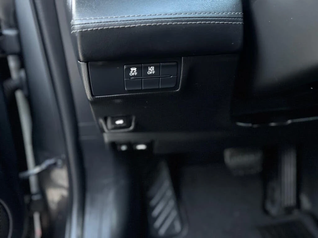 Mazda 6 GS-L FWD* АвтоКредит* (Цена до БГ) , снимка 15 - Автомобили и джипове - 54097983