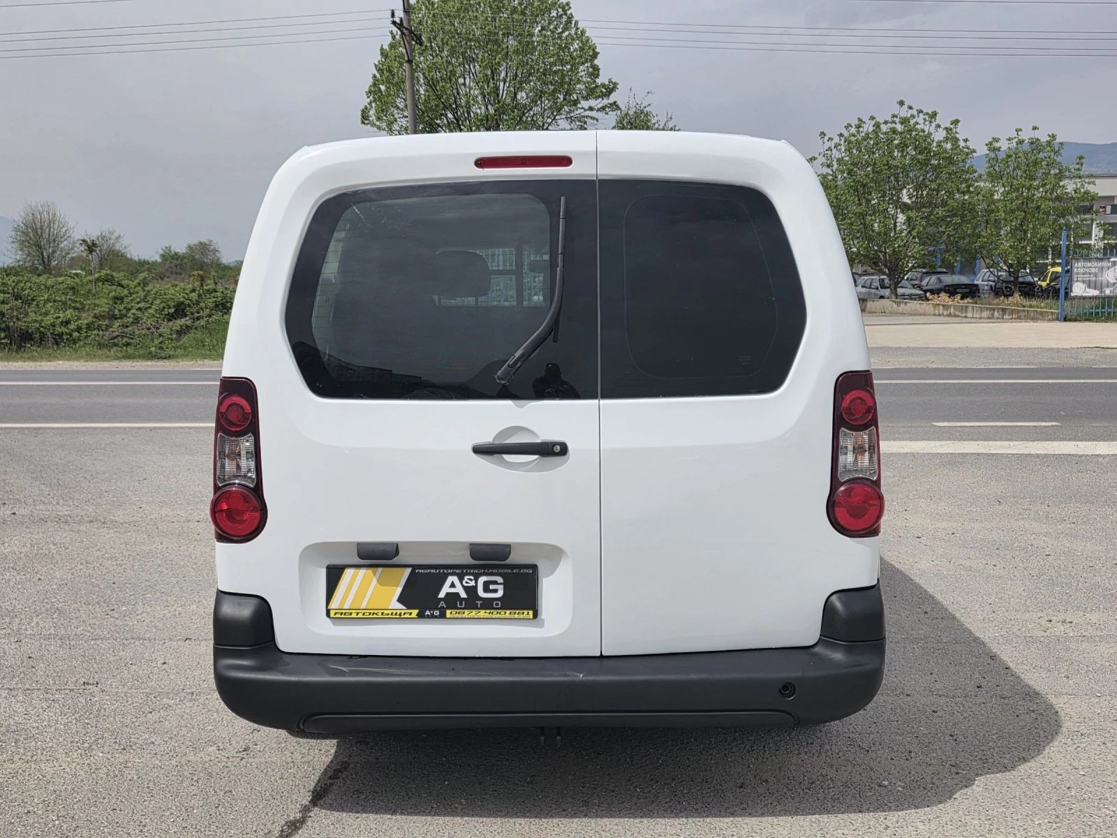 Peugeot Partner Automatic 89000km Service book, снимка 5 - Автомобили и джипове - 54197117