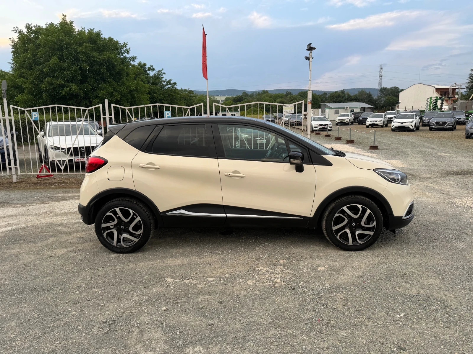 Renault Captur INTENS / ������ / ��������� / ������ / 116 000 �� | Mobile.bg � ����������� 4