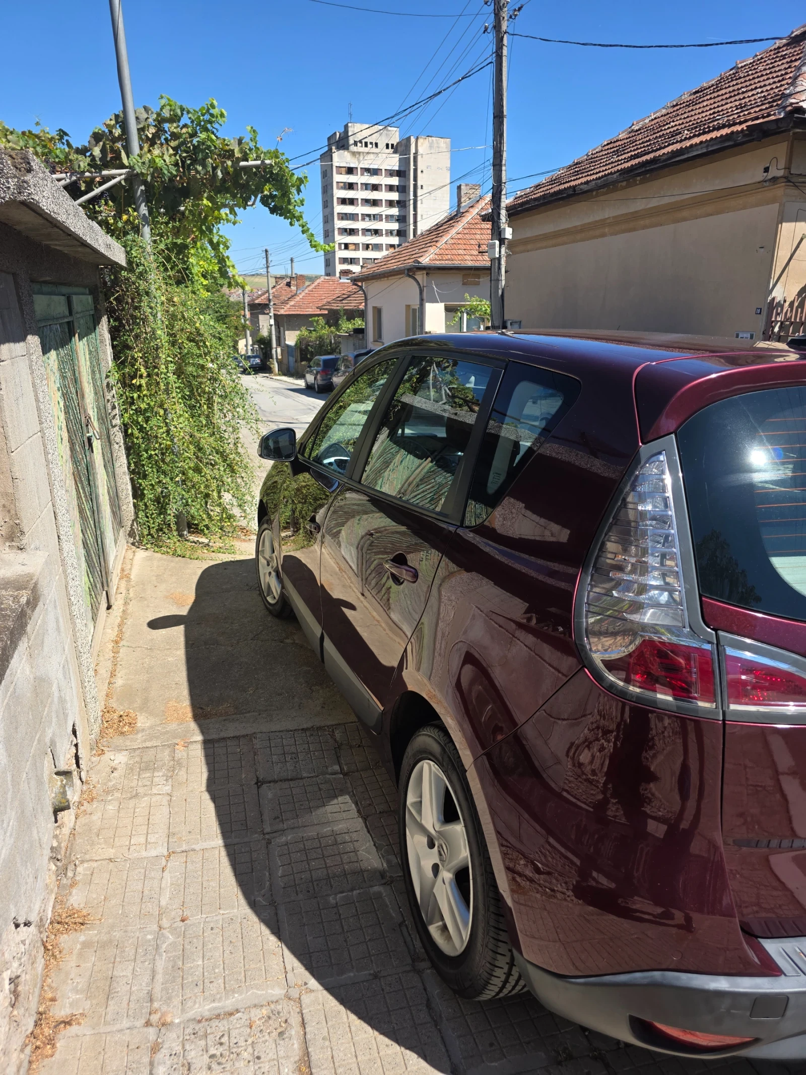 Renault Scenic, снимка 2 - Автомобили и джипове - 55966926