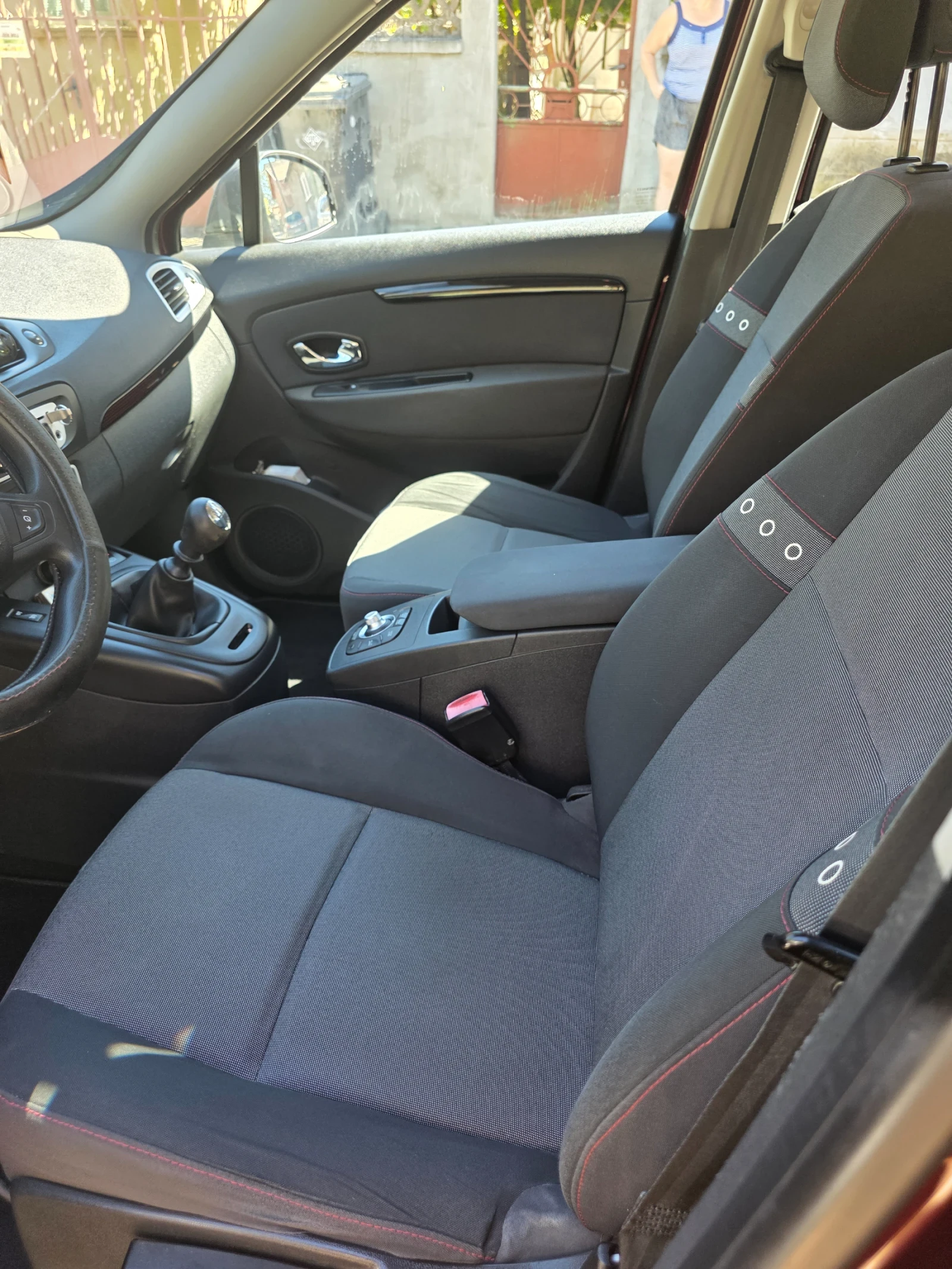 Renault Scenic, снимка 8 - Автомобили и джипове - 55966926