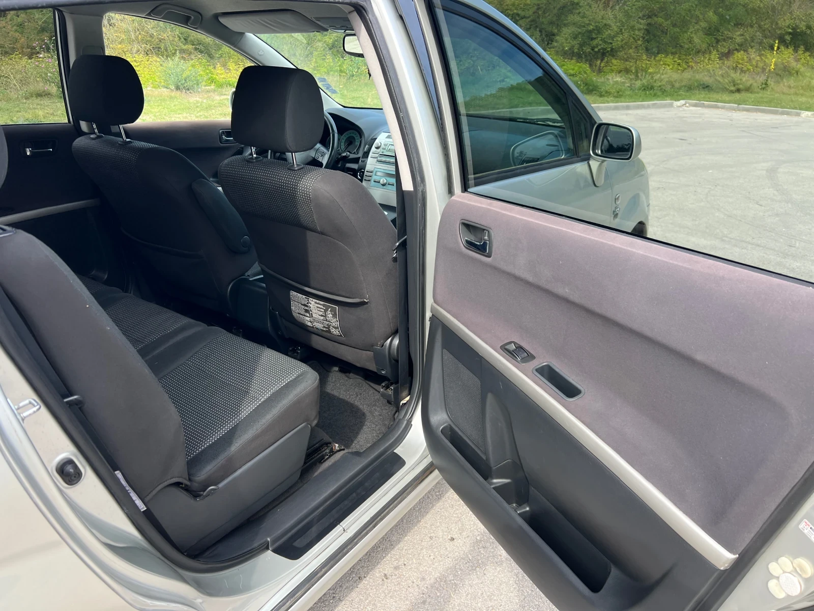 Toyota Corolla verso, снимка 8 - Автомобили и джипове - 56140872