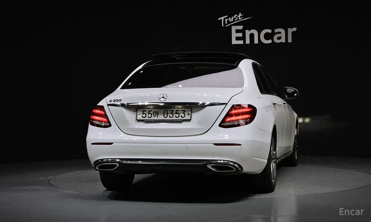 Mercedes-Benz E 300 ���������* �����* ���������* 360������* ������*  | Mobile.bg � ����������� 4