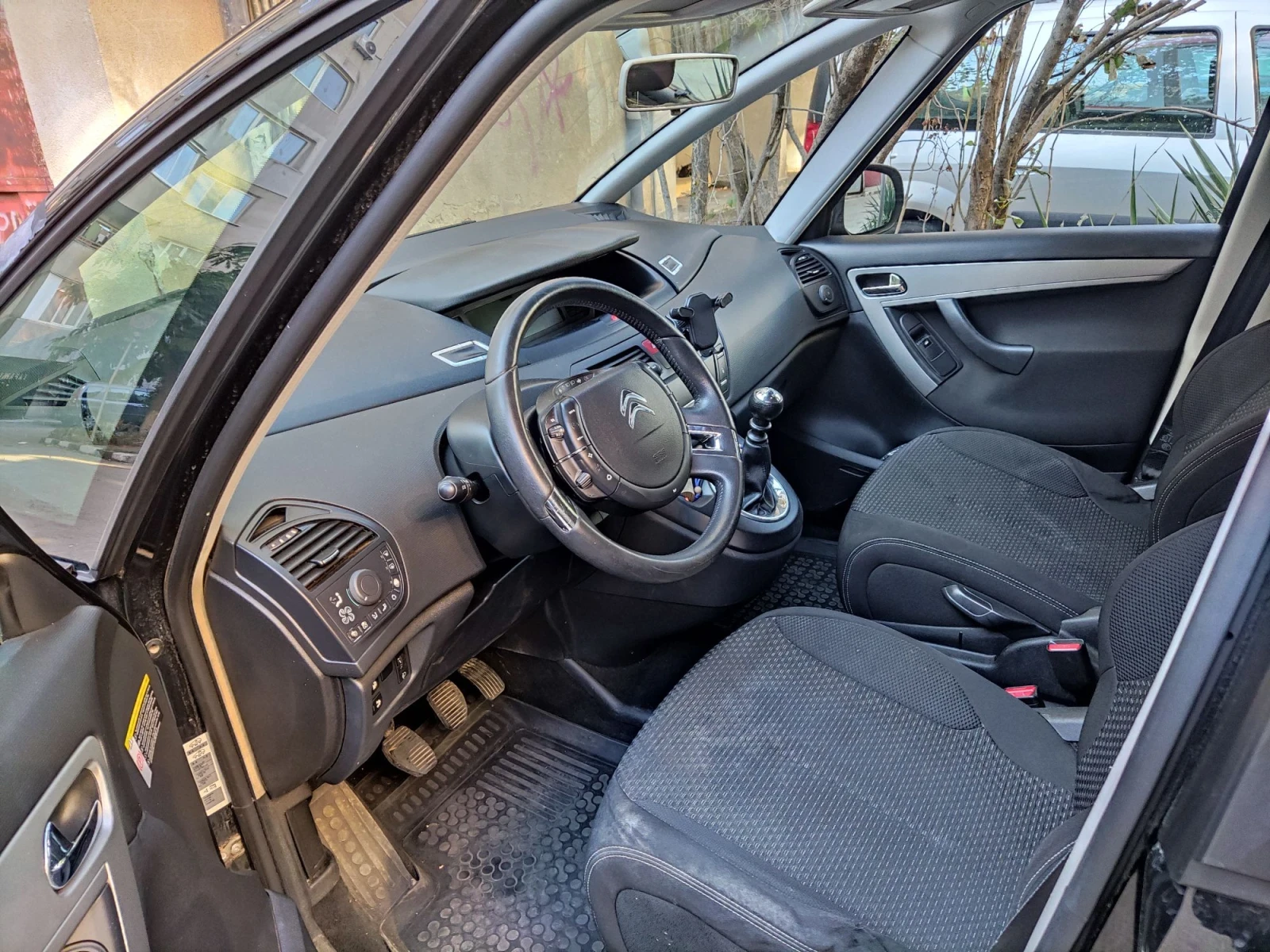 Citroen Grand C4 Picasso, снимка 5 - Автомобили и джипове - 56411294
