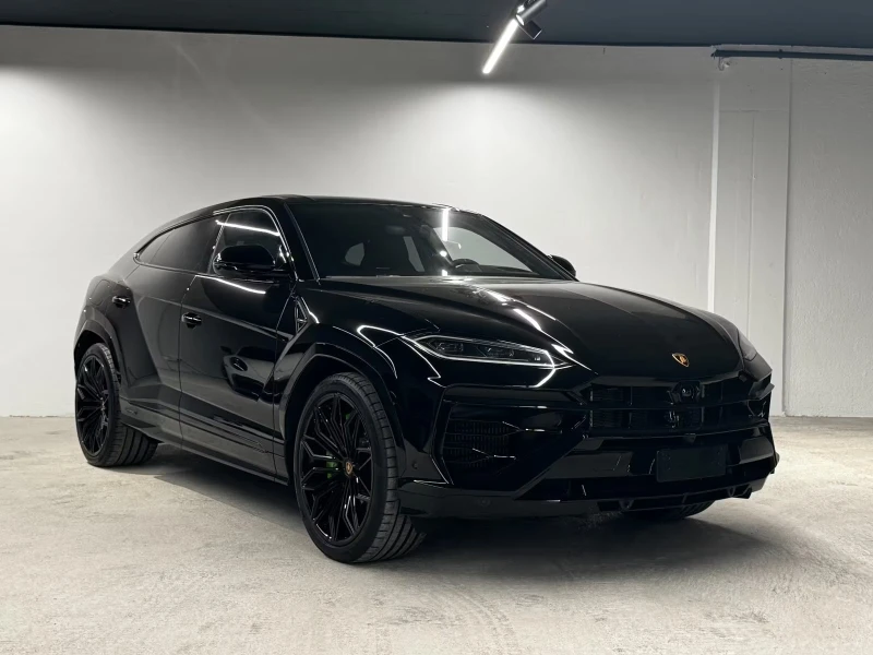 Lamborghini Urus SE Nero