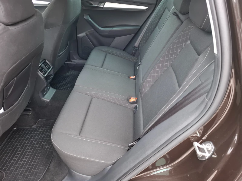 Skoda Karoq 1.6 TDI, снимка 6 - Автомобили и джипове - 52772014