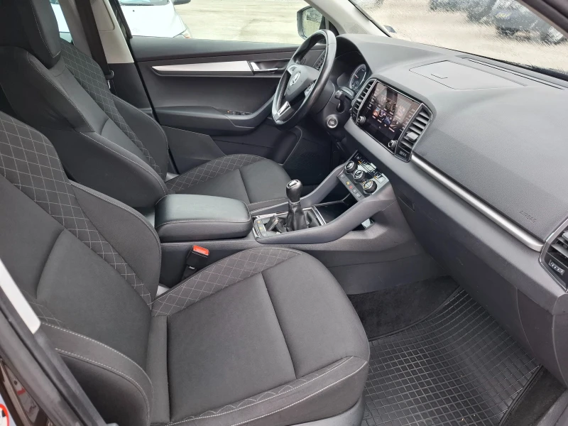 Skoda Karoq 1.6 TDI, снимка 11 - Автомобили и джипове - 52772014