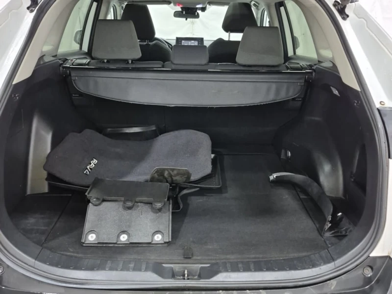 Toyota Rav4 * XLE * CARFAX * ЦЕНА ДО БГ, снимка 14 - Автомобили и джипове - 53020012
