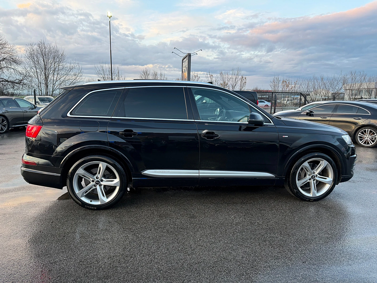 Audi Q7 FACE-Sline-PANORAMA-KAMERA-4x4-ALKANTAR-ПОДГРЯВАНЕ - изображение 6