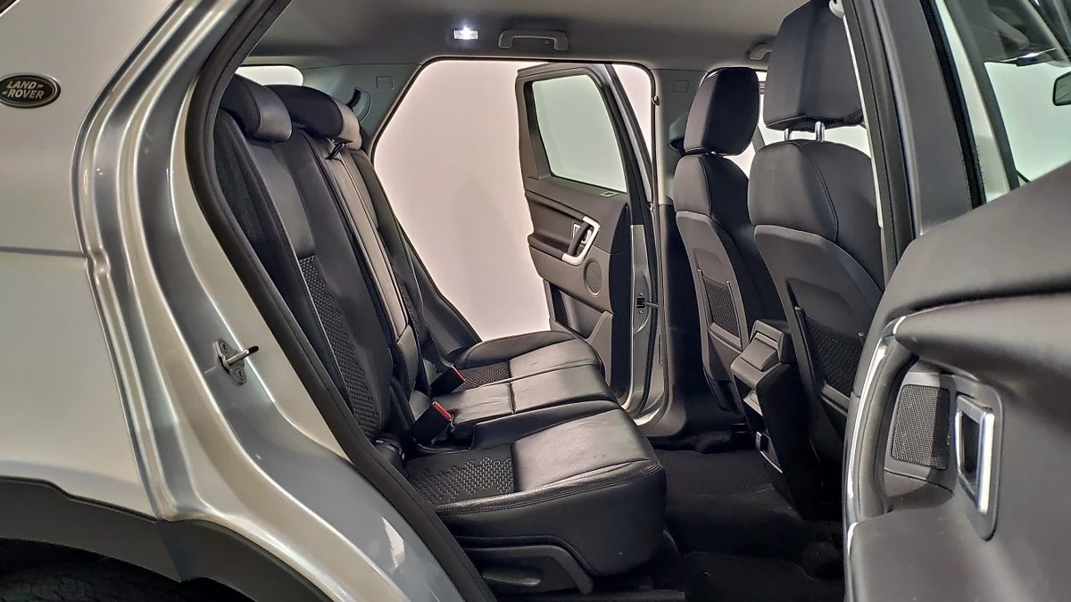 Land Rover Discovery Sport 2.0 TD4 SE - AWD - Diesel, снимка 8 - Автомобили и джипове - 54253255