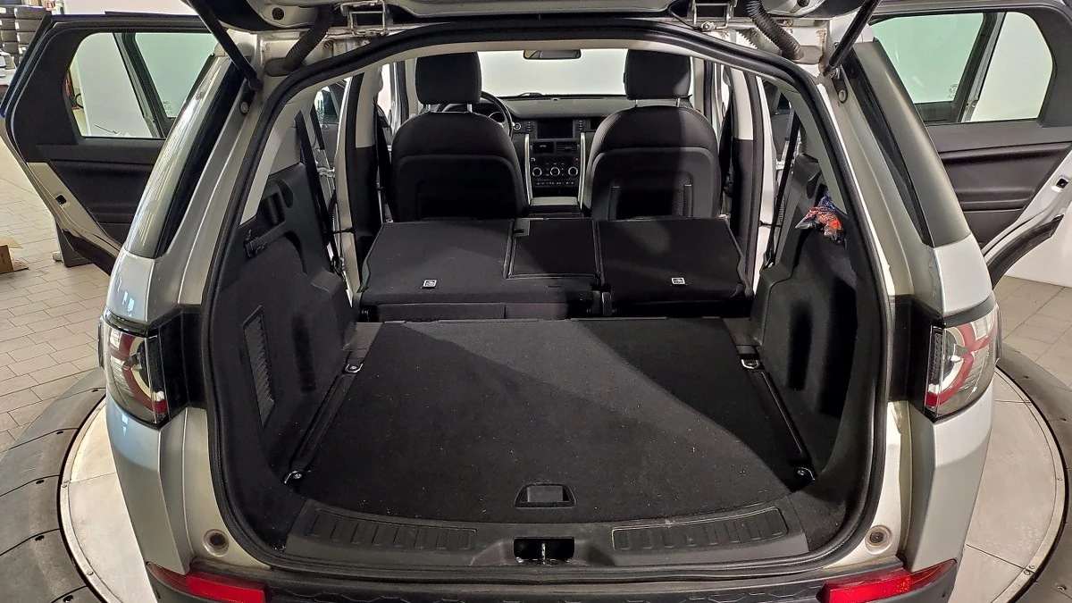 Land Rover Discovery Sport 2.0 TD4 SE - AWD - Diesel, снимка 15 - Автомобили и джипове - 54253255