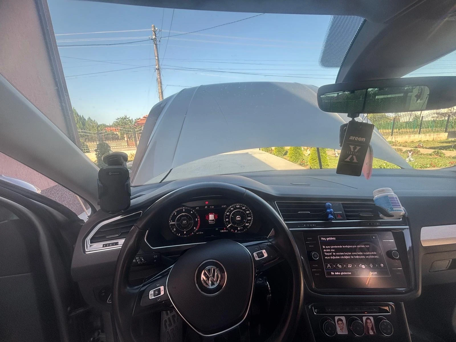 VW Tiguan, снимка 9 - Автомобили и джипове - 54369035