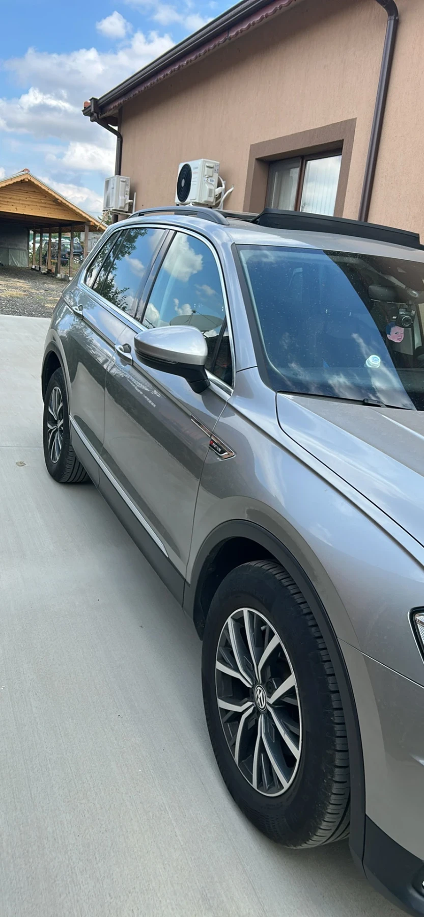 VW Tiguan, снимка 3 - Автомобили и джипове - 54369035