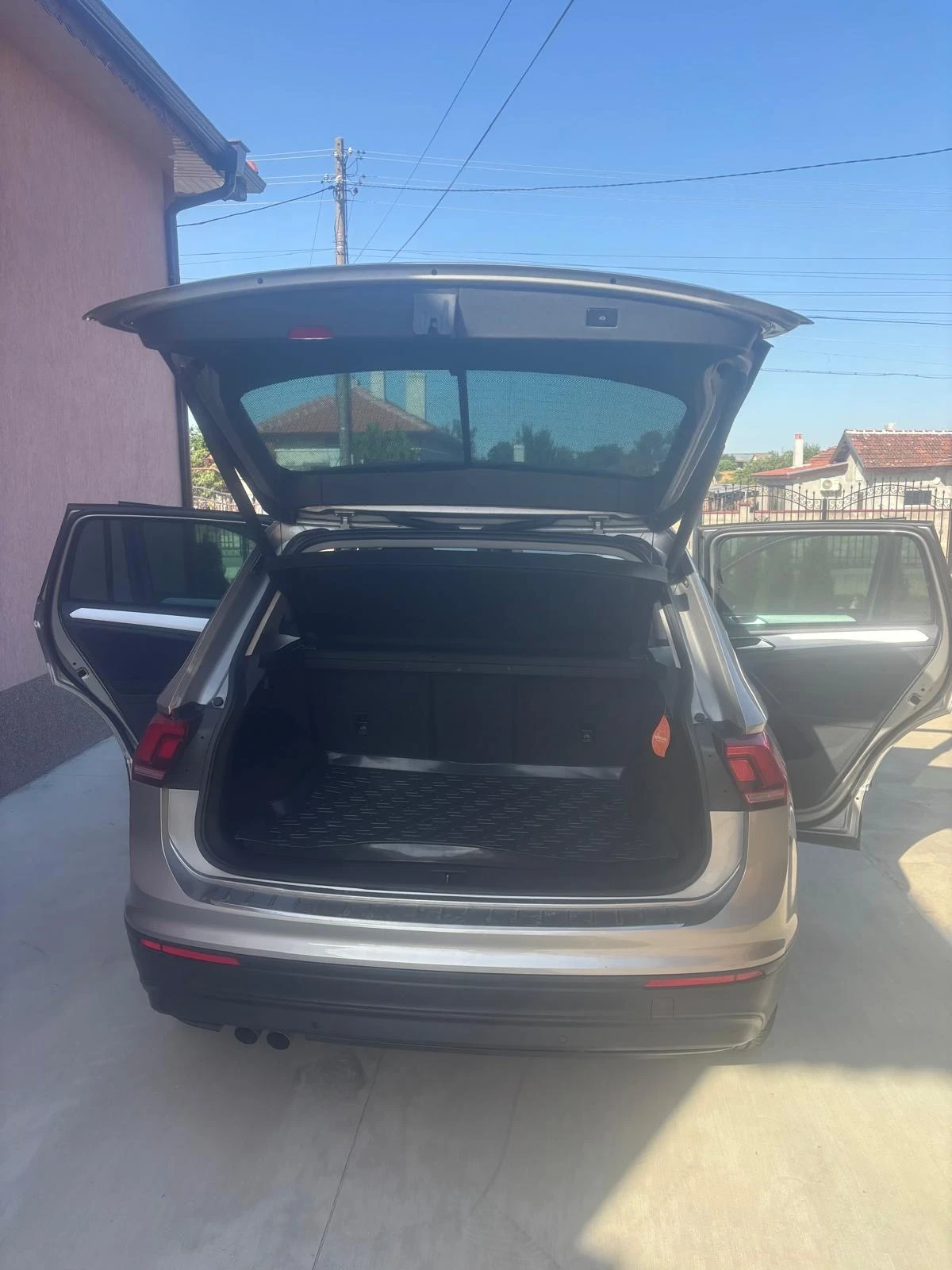 VW Tiguan, снимка 13 - Автомобили и джипове - 54369035