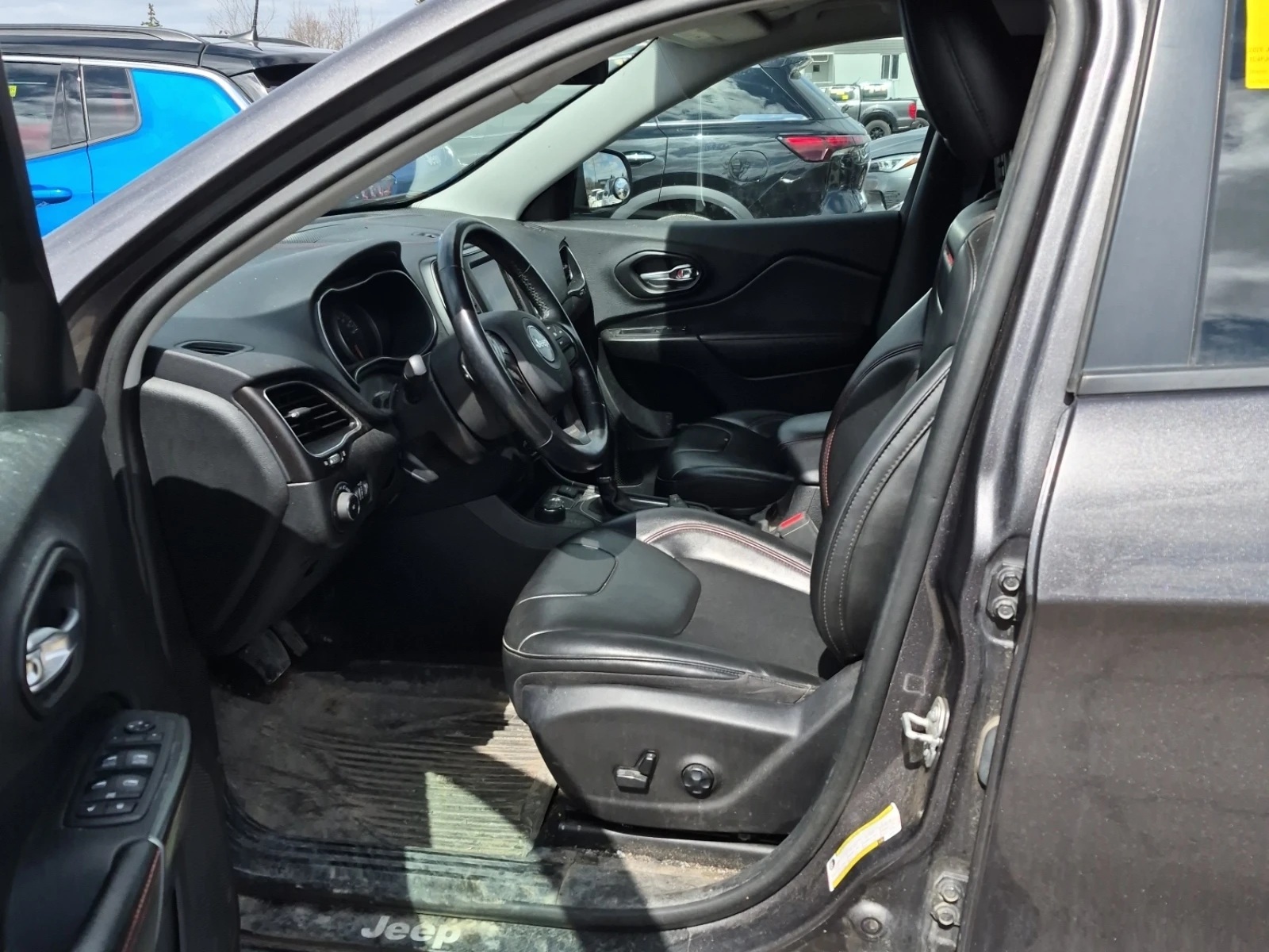 Jeep Cherokee Trailhawk 4x4 | Mobile.bg � ����������� 10