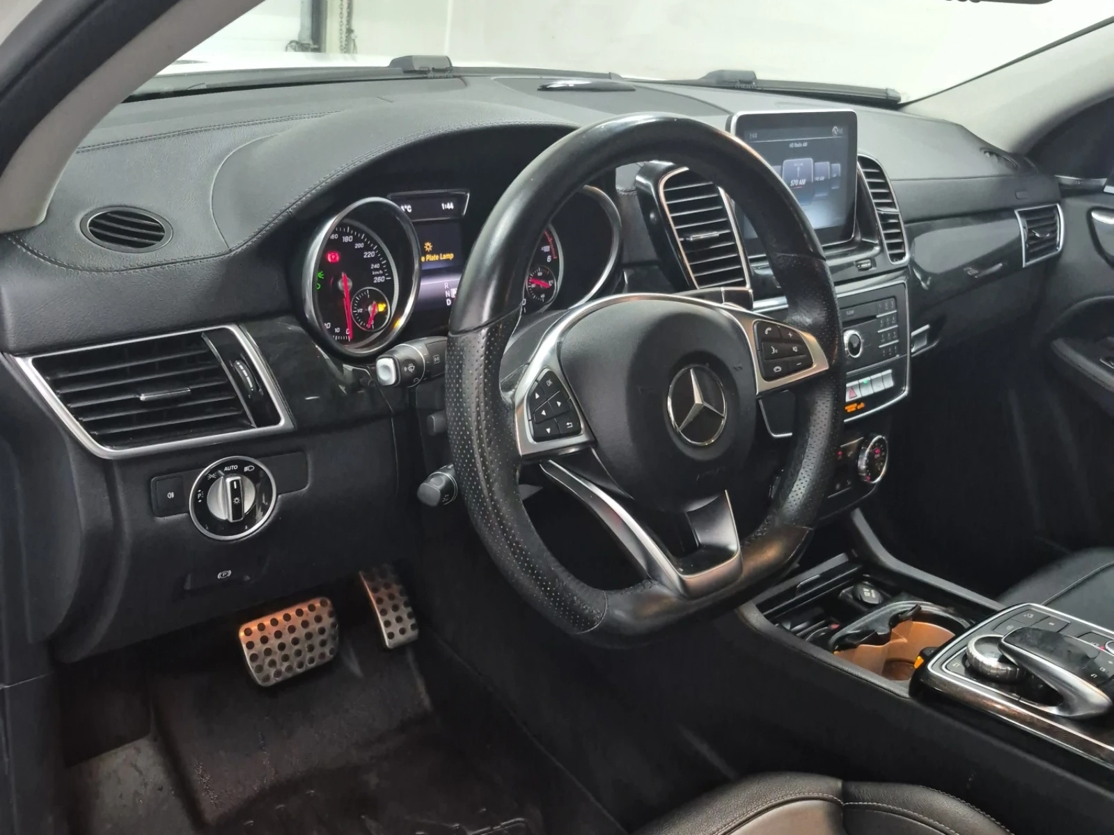 Mercedes-Benz GLE 350 COUPE AMG * * CARFAX * * АВТО КРЕДИТ * * , снимка 7 - Автомобили и джипове - 55152870