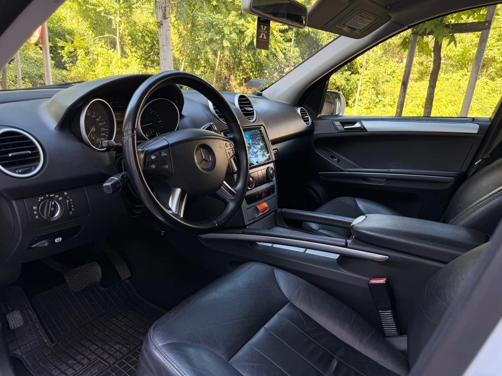 Mercedes-Benz ML 320 CDI / 4-MATIC, снимка 9 - Автомобили и джипове - 55733646