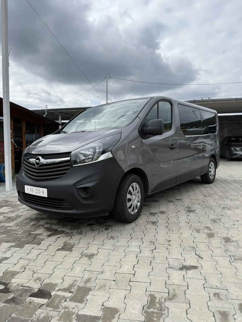 Opel Vivaro Пътнически