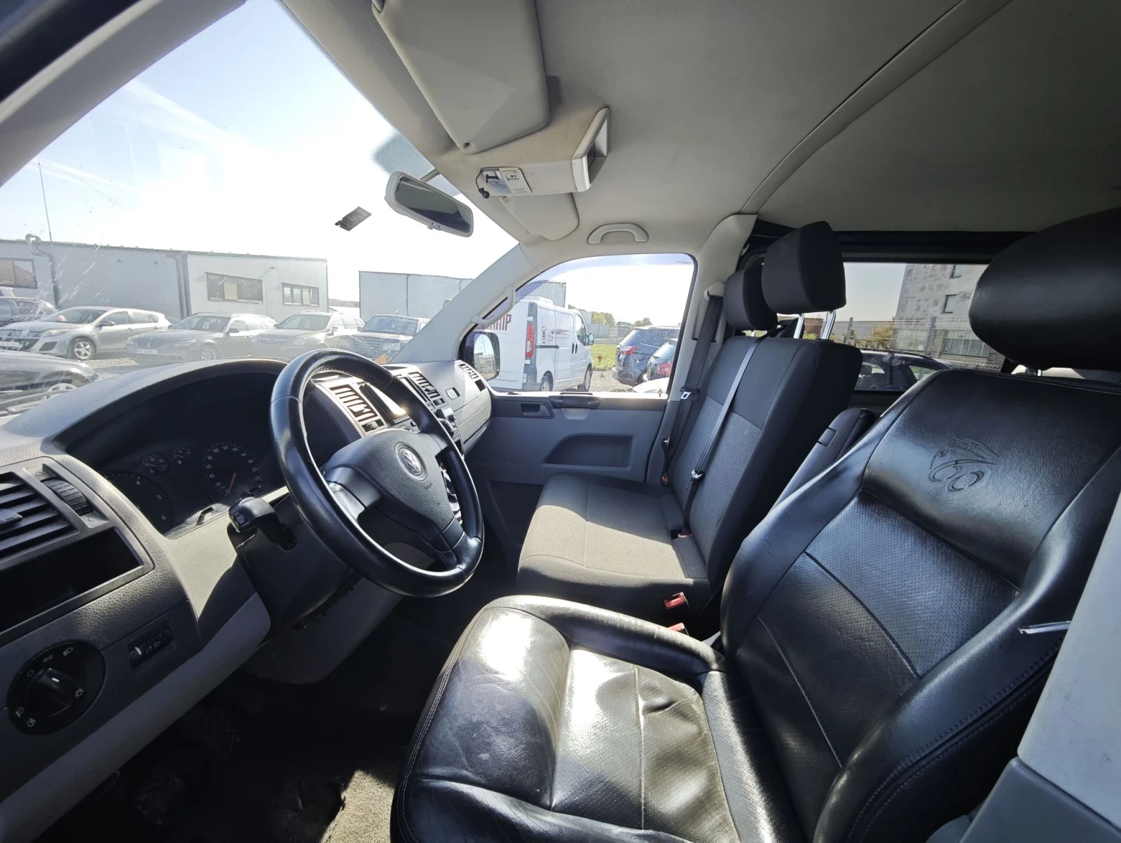 VW T5, снимка 9 - Бусове и автобуси - 56328267