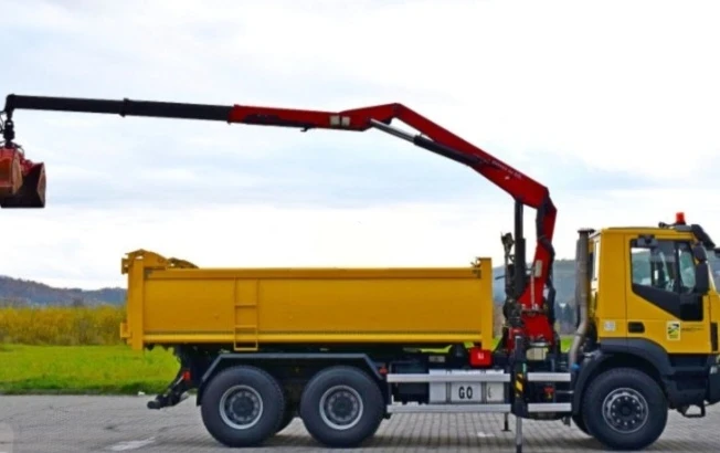 Iveco Trakker Кран, снимка 9 - Камиони - 53634476