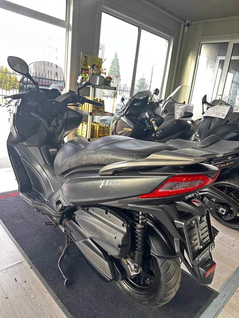 Kymco Downtown X-Town 300i ABS 06.2016г., снимка 9 - Мотоциклети и мототехника - 49469289