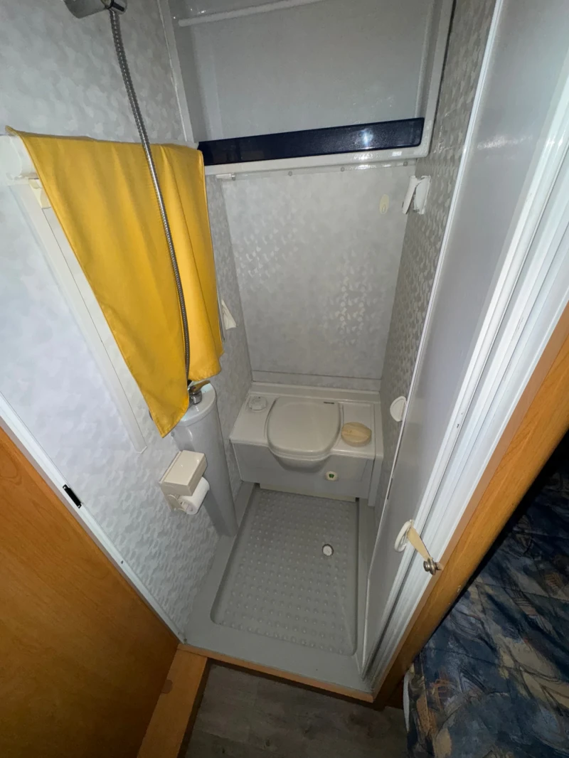 Каравана Adria Чисто нова, снимка 12 - Каравани и кемпери - 52487979