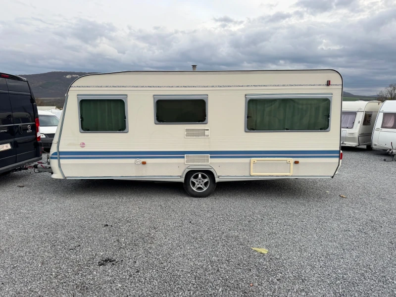 Каравана Adria Чисто нова, снимка 4 - Каравани и кемпери - 52487979