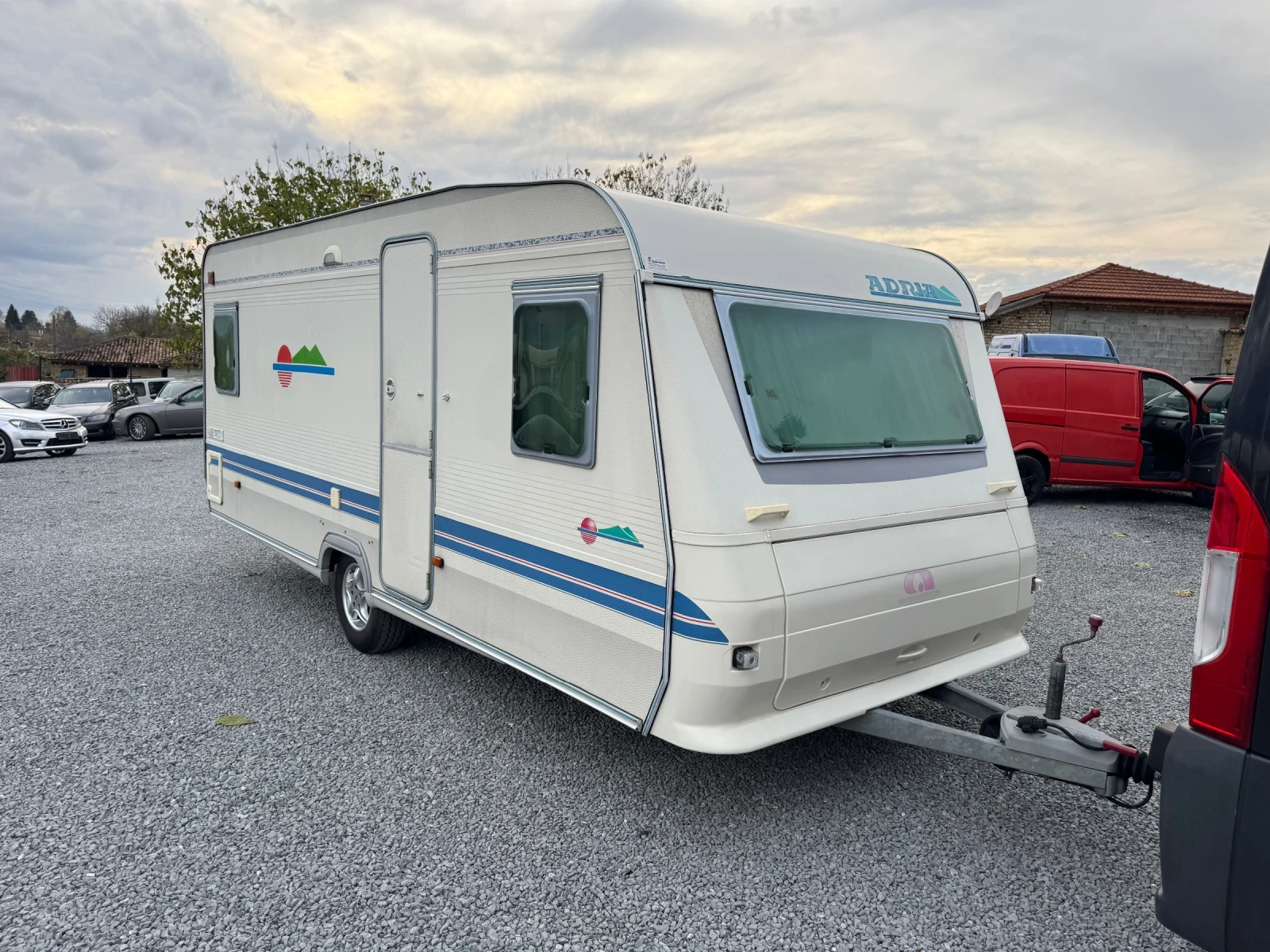 Каравана Adria Чисто нова - изображение 2