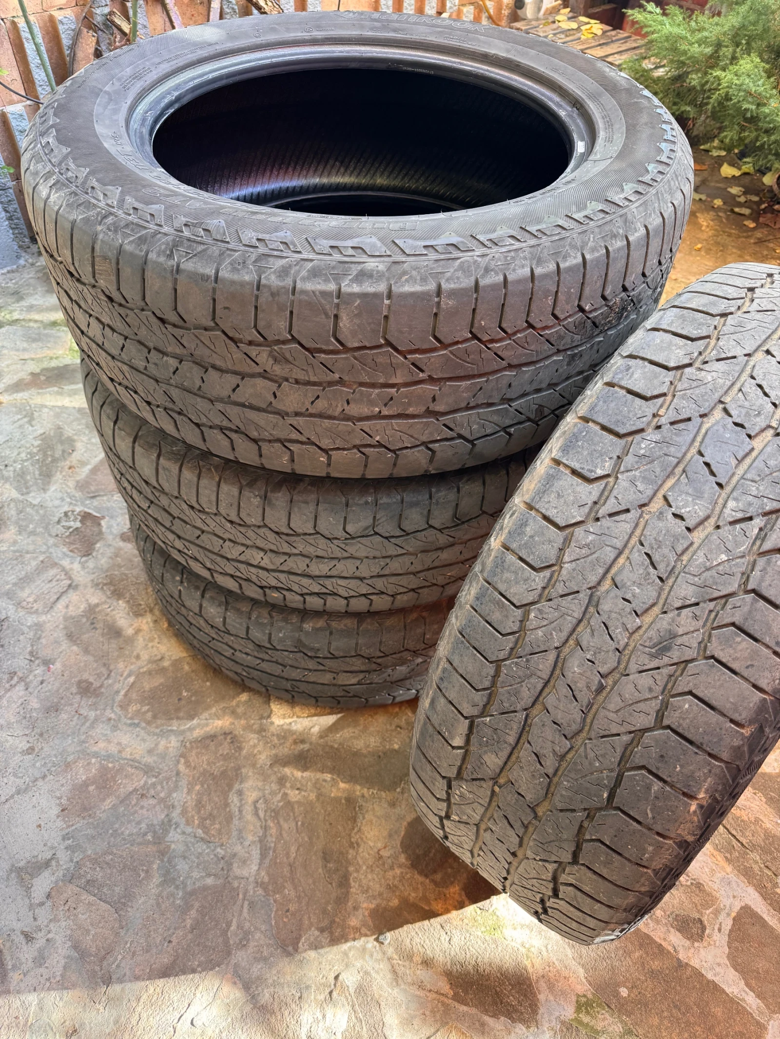 Гуми Всесезонни 275/55R20