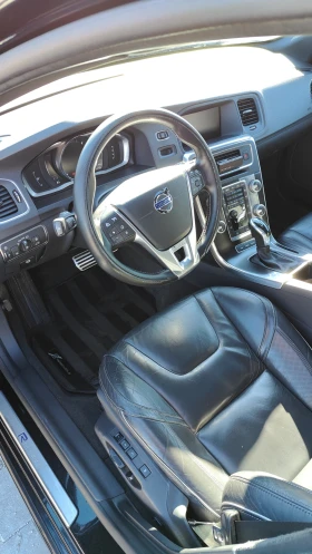 Volvo V60 D6 AWD Plug-in-Hybrid R-Design, снимка 8