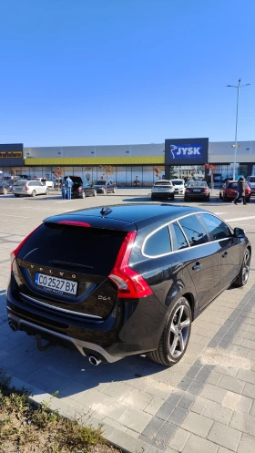 Volvo V60 D6 AWD Plug-in-Hybrid R-Design, снимка 5