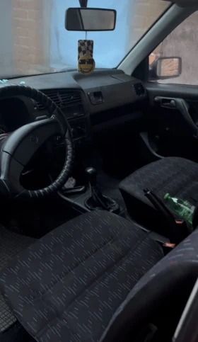 VW Golf 1, 8 - 600 € / 1173.50 лв. - 93613355 3