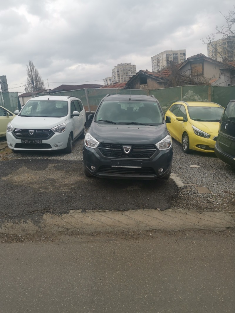 Dacia Lodgy 1.6  7 места, снимка 1 - Автомобили и джипове - 44459299