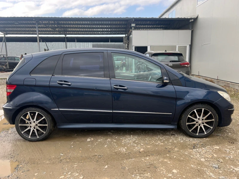 Mercedes-Benz B 200 CDI 140к.с. Автоматик/Подгреви/ Камера, снимка 4 - Автомобили и джипове - 45864681