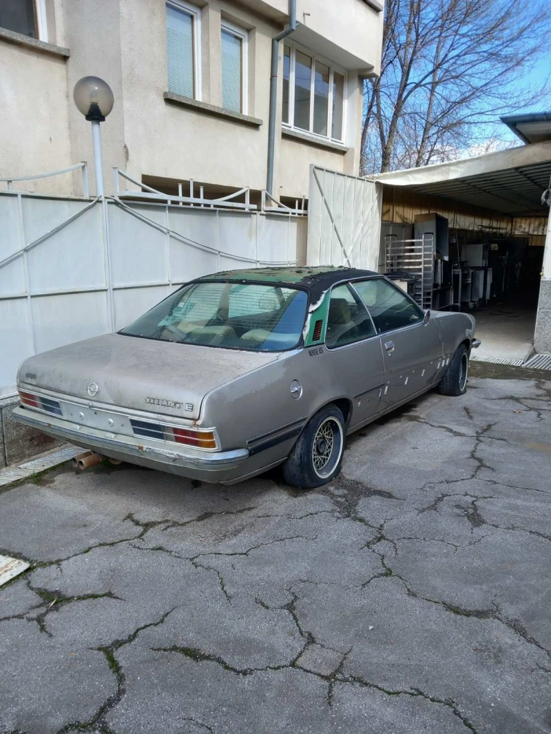 Opel Commodore, снимка 4 - Автомобили и джипове - 47408759