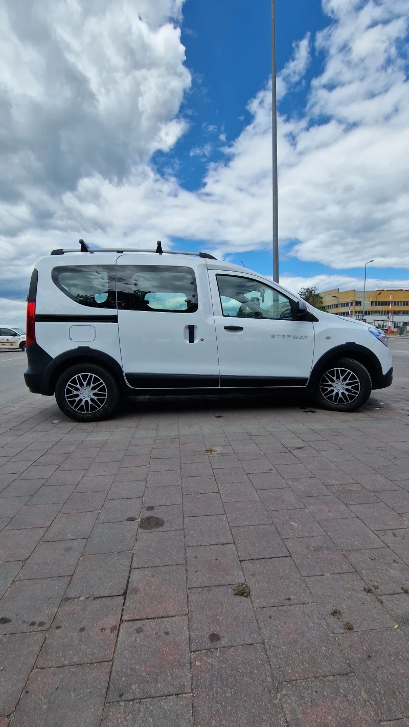 Dacia Dokker STEPWAY 1.5 blue dci, снимка 4 - Автомобили и джипове - 52473160