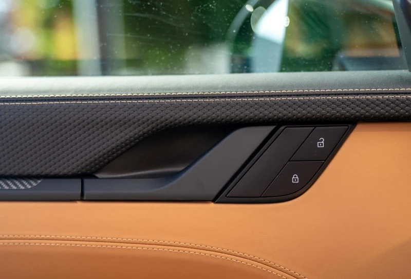 Porsche 911 992.2 GT3 TOURING/FACE/EXCLUSIV/CARBON/BOSE/MATRIX, снимка 9 - Автомобили и джипове - 51922589